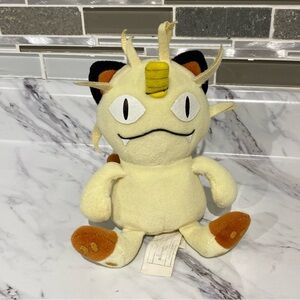 Vintage Nintendo Pokémon bean bag plushie Meowth 1998